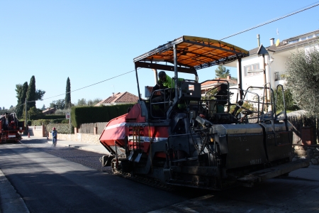 Treballs de conservació i manteniment del paviment de la calçada del camí de Caldes