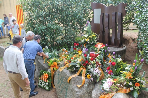 Ofrena floral de les entitats del poble