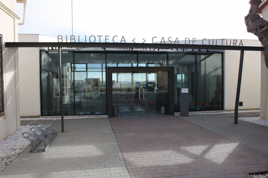 Biblioteca - Casa de Cultura Joan Ruiz i Calonja