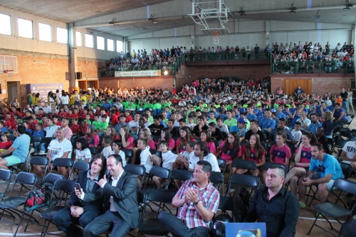 El Pavelló Esportiu ple de gom a gom