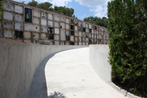 Obres dels murs perimetrals del cementiri antic