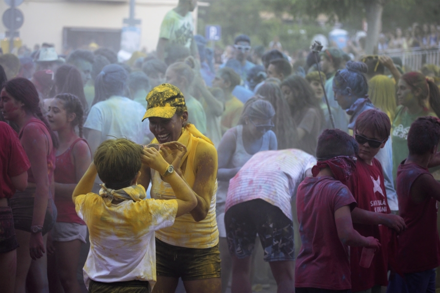 Holy party, la festa dels colors