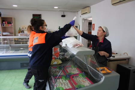 Recollida de menjar abans de fer el repartiment