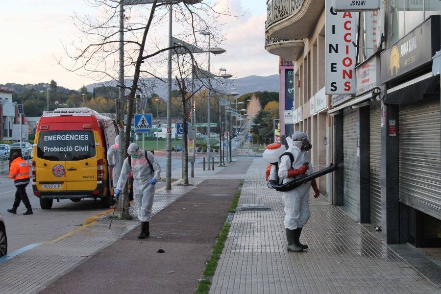 Tasques de desinfecció a càrrec de Protecció Civil