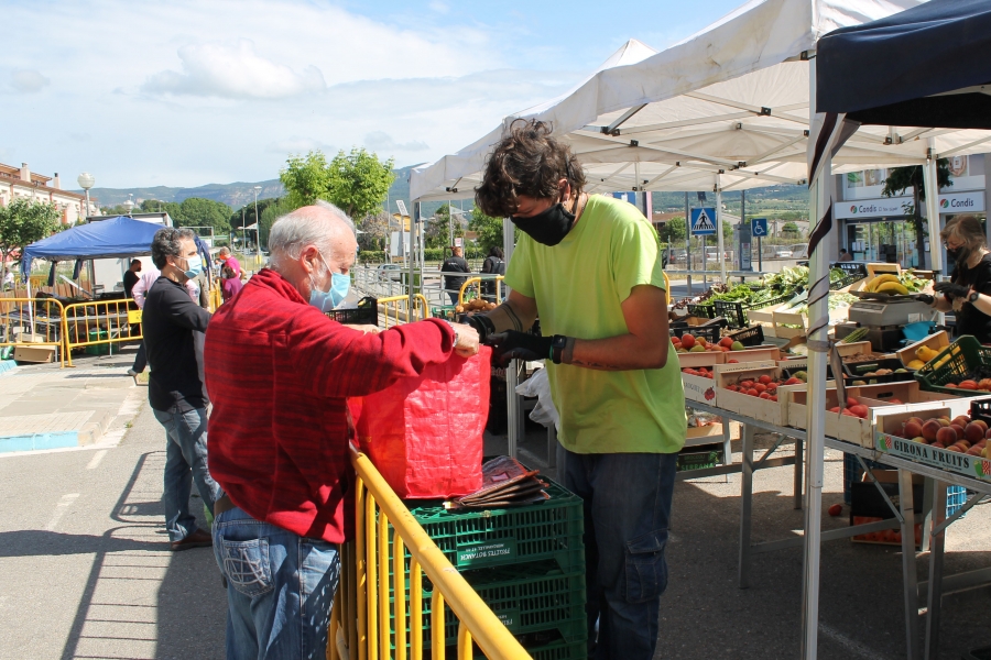 El Mercat Setmanal recupera totes les parades