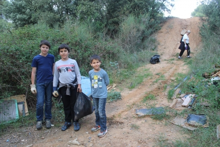 Voluntàris de totes les edats a la 2a Caminada Verda