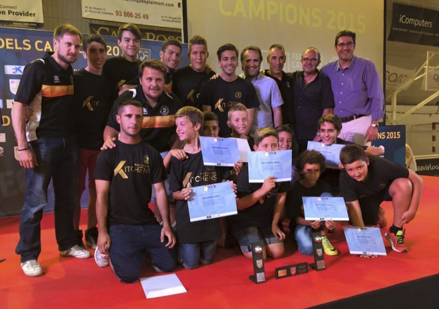 Integrants del Juvenil i l'Alevi A durant la gala del 2015