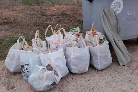 En total es van recollir més de 30 saques com aquestes