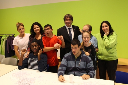 Amb els integrants del taller de paper