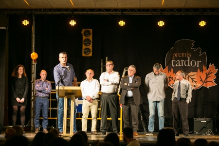 Membres del Memorial Pere Vilardebò recollint el guardó a entitat de l'any. Foto: Jordi Muntal