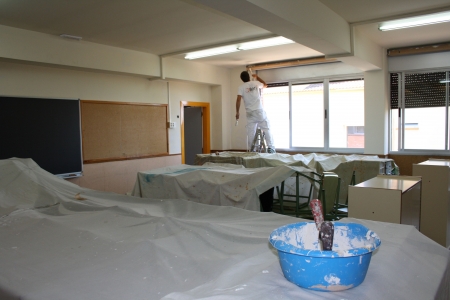 Algunes aules s'estan pintant