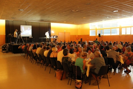 Sala Muriel casals plena a vessar, durant el Show cooking