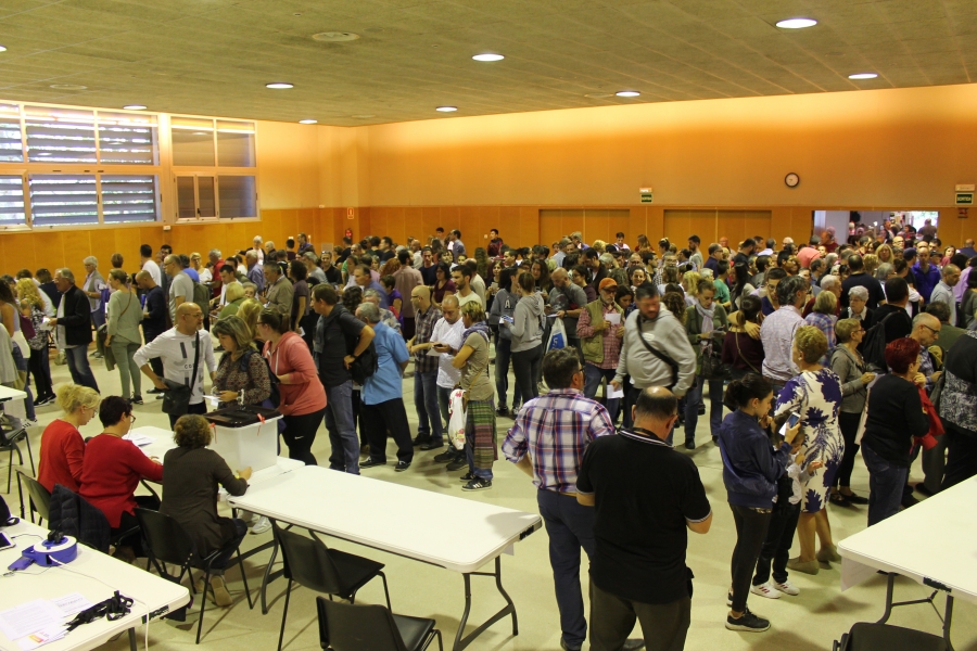 La sala Muriel Casals de La Fàbrica, plena de gom a gom