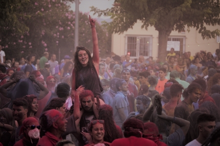 Holy Party, la festa dels colors