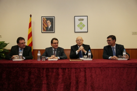 L’alcalde reb al president de la Generalitat al consistori