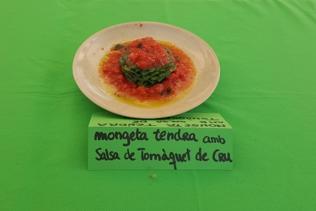 Plat guanyador de la categoria de tomàquet cru