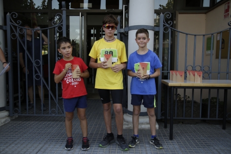 Podi masculí infantil de la milla popular